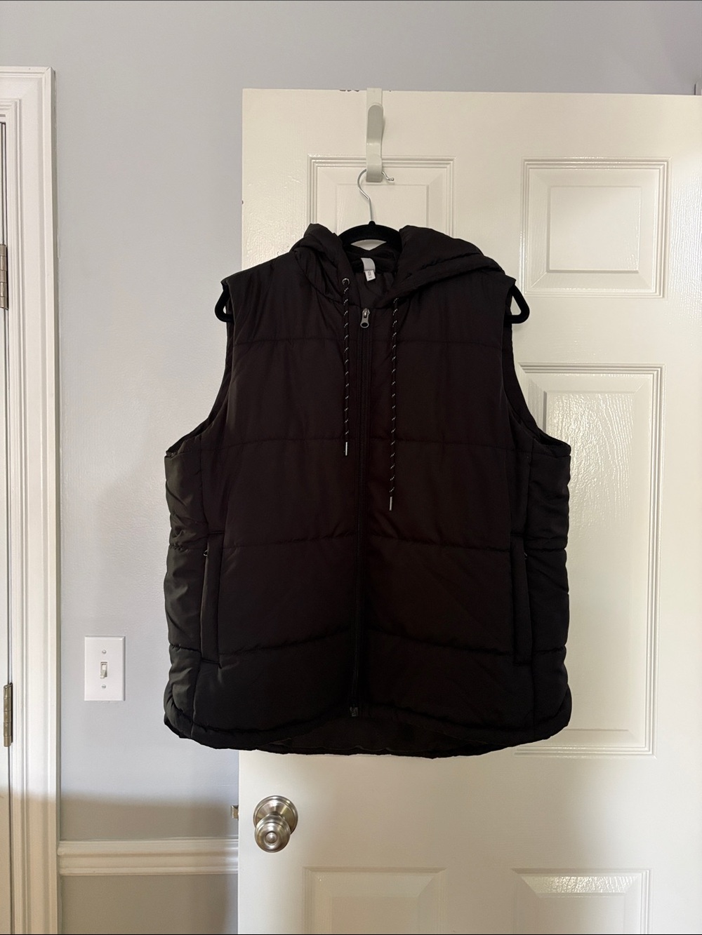 Z by Zella Black Quilted Hooded Puffer Vest